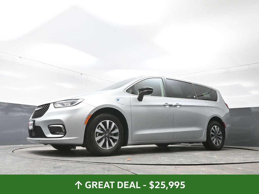 Used 2024 Chrysler Pacifica Limited FWD image 54