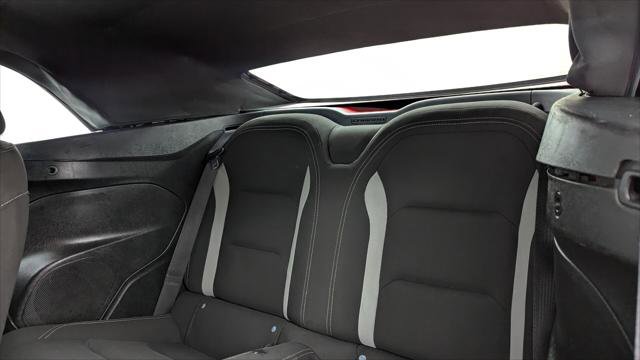 Used 2020 Chevrolet Camaro LT image 16