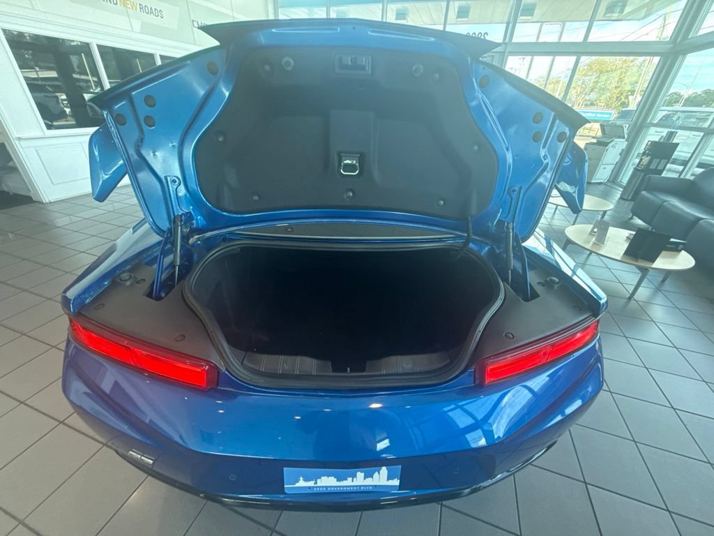Used 2017 Chevrolet Camaro SS RWD image 31