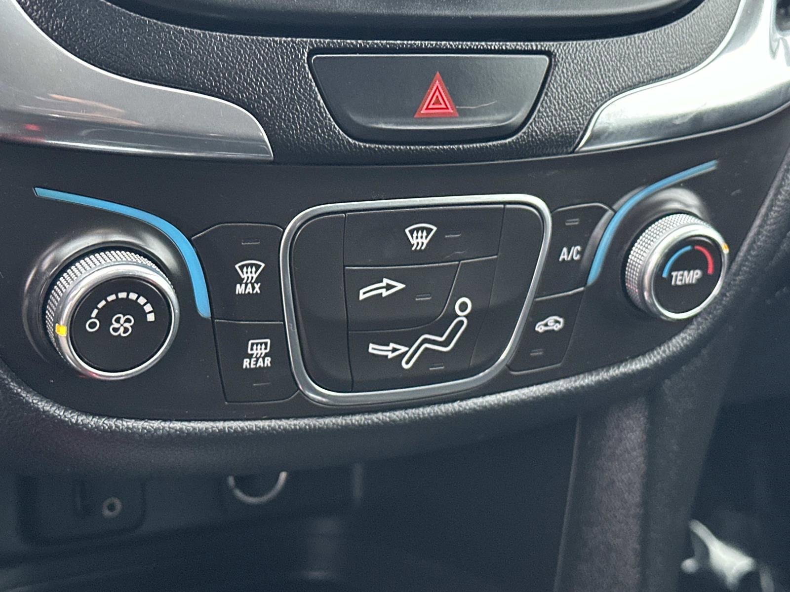 Used 2018 Chevrolet Equinox LT image 14