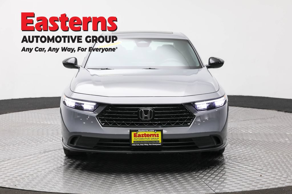 Used 2025 Honda Accord Sport image 2