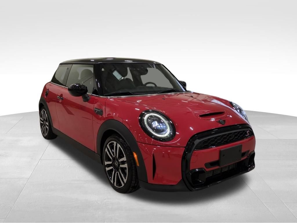 Used 2022 MINI Cooper S image 2