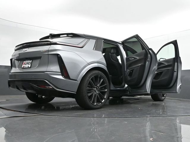 New 2026 Cadillac Lyriq V image 64