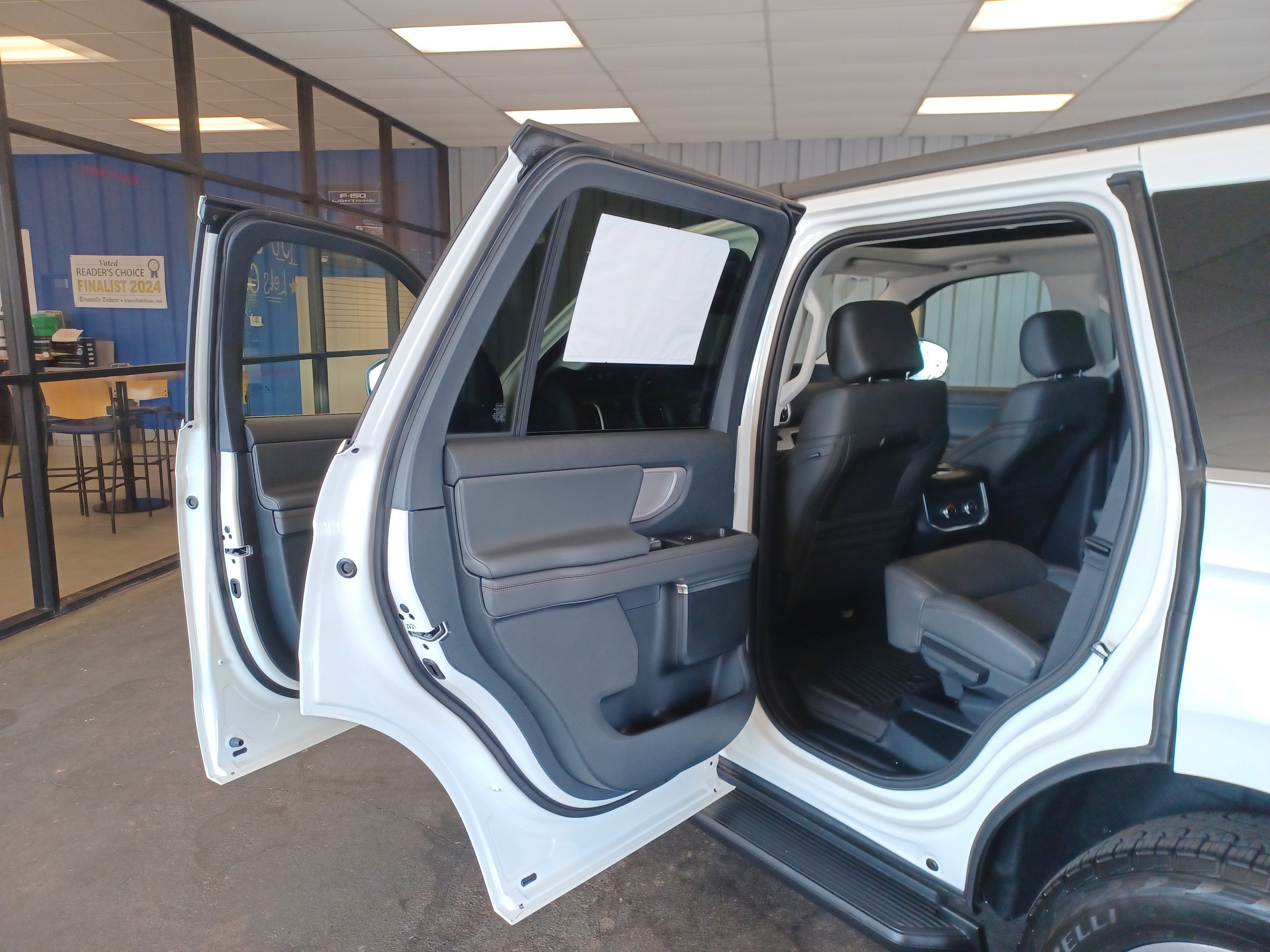 New 2025 Ford Expedition Active image 13