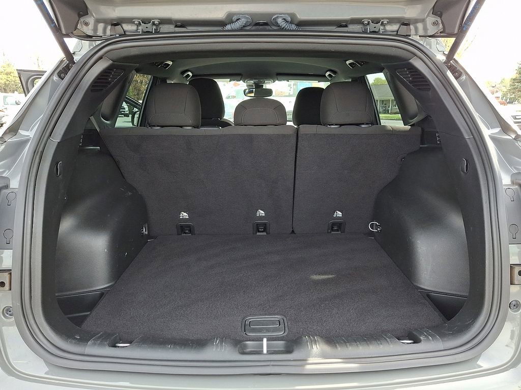 Used 2023 Jeep Compass Sport image 29