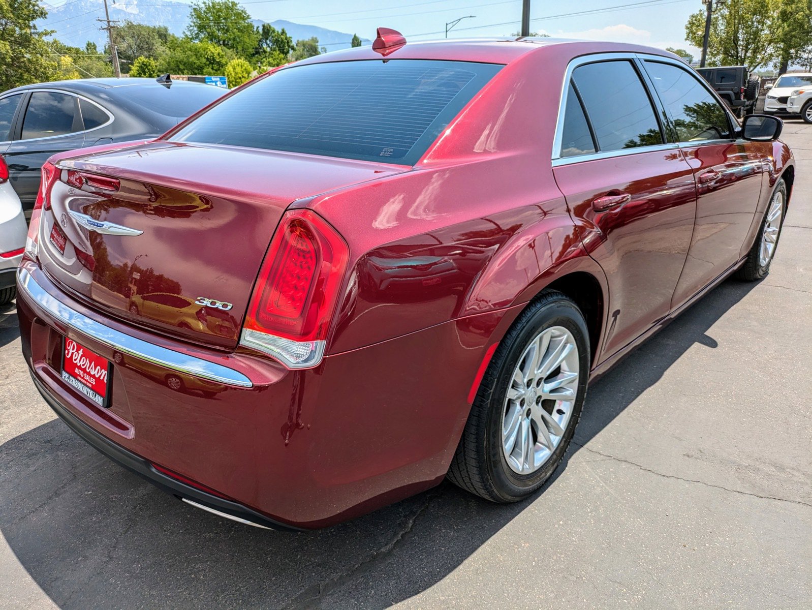 Used 2019 Chrysler 300 Touring L w/ Quick Order Package 22F RWD image 5
