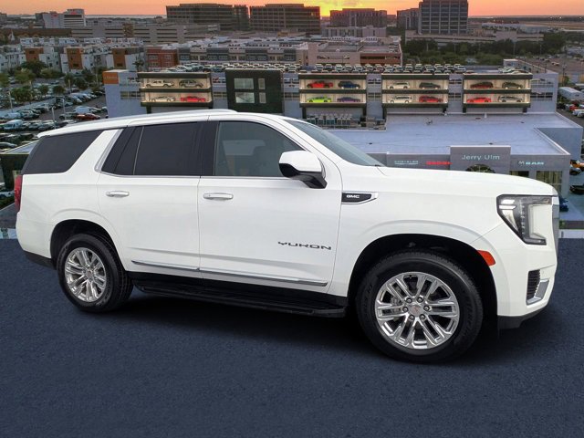 Used 2023 GMC Yukon SLT image 1