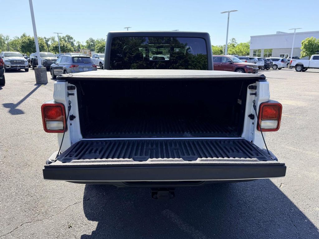 Used 2023 Jeep Gladiator Willys image 17