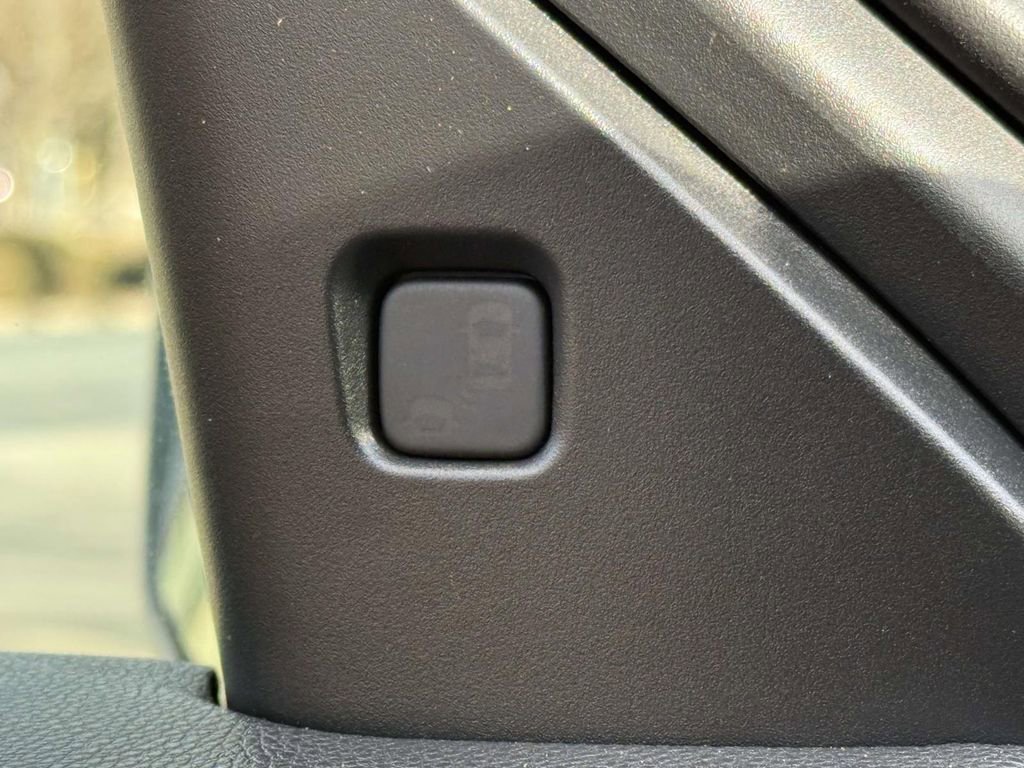 Used 2023 Acura RDX w/ Technology Package AWD/4WD image 30