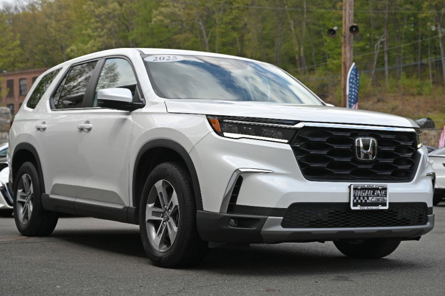 Used 2025 Honda Pilot EX-L image 7
