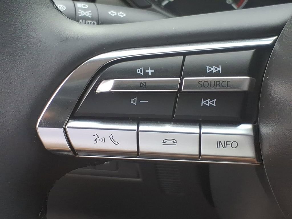 Used 2025 MAZDA CX-50 Meridian Edition w/ Weather Package AWD/4WD image 15