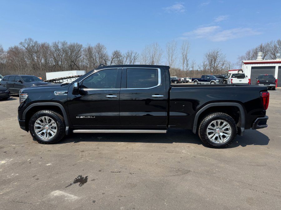 Used 2024 GMC Sierra 1500 Denali AWD/4WD image 2