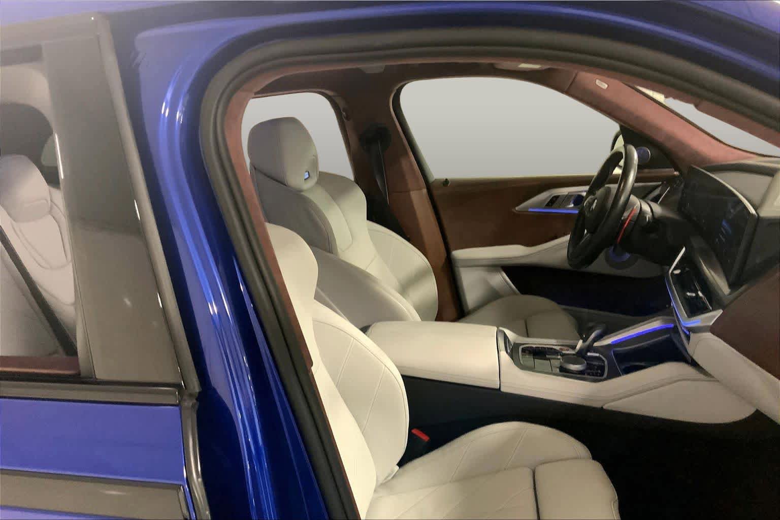 Certified 2023 BMW XM AWD/4WD image 8