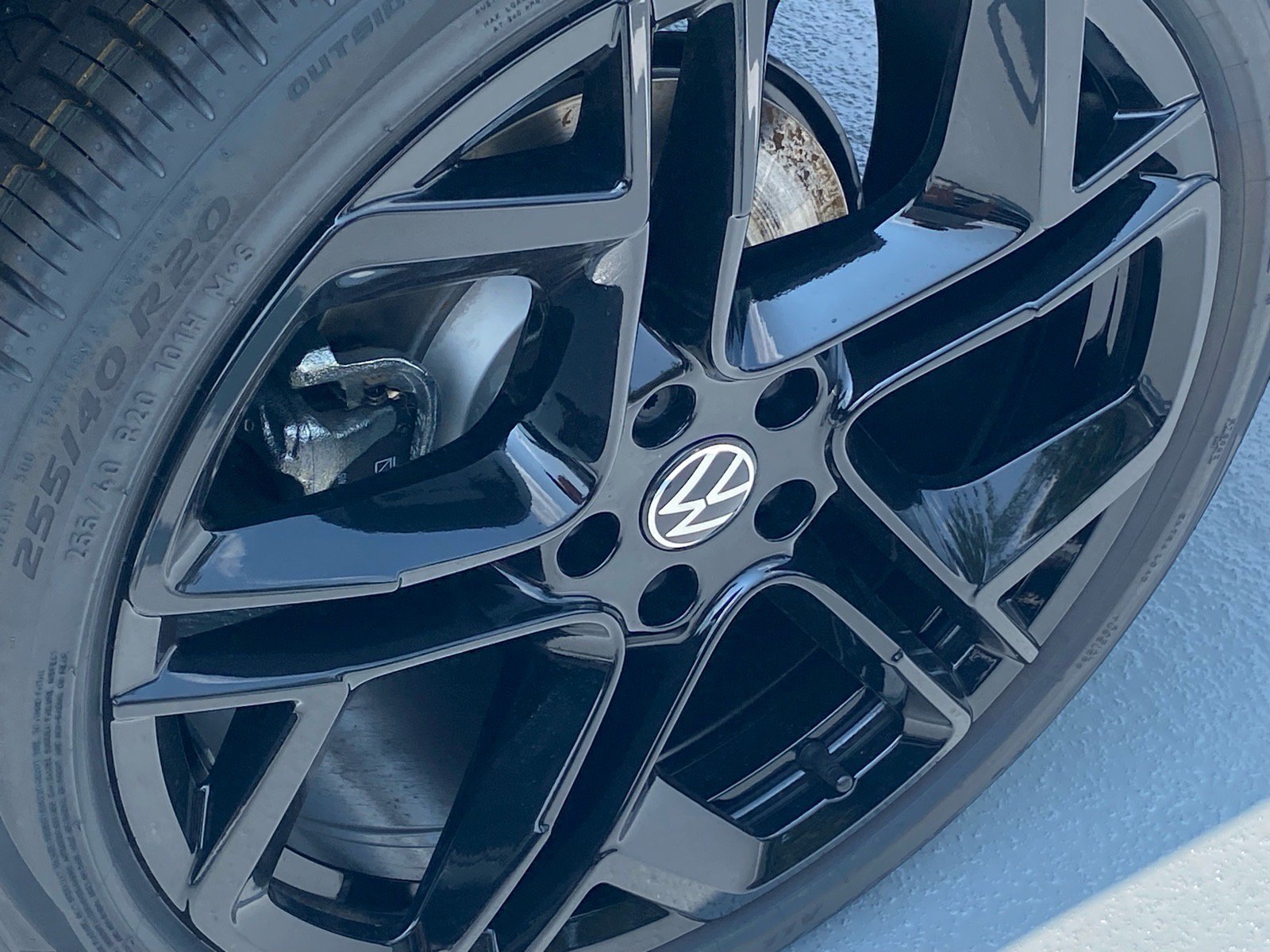 New 2026 Volkswagen Tiguan SE R-Line AWD/4WD image 14