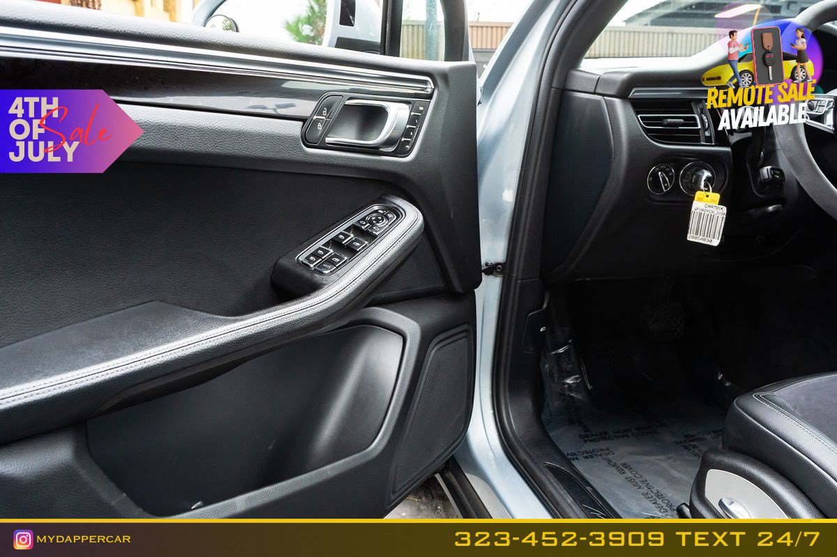 Used 2019 Porsche Macan w/ Driver Memory Package AWD/4WD image 11