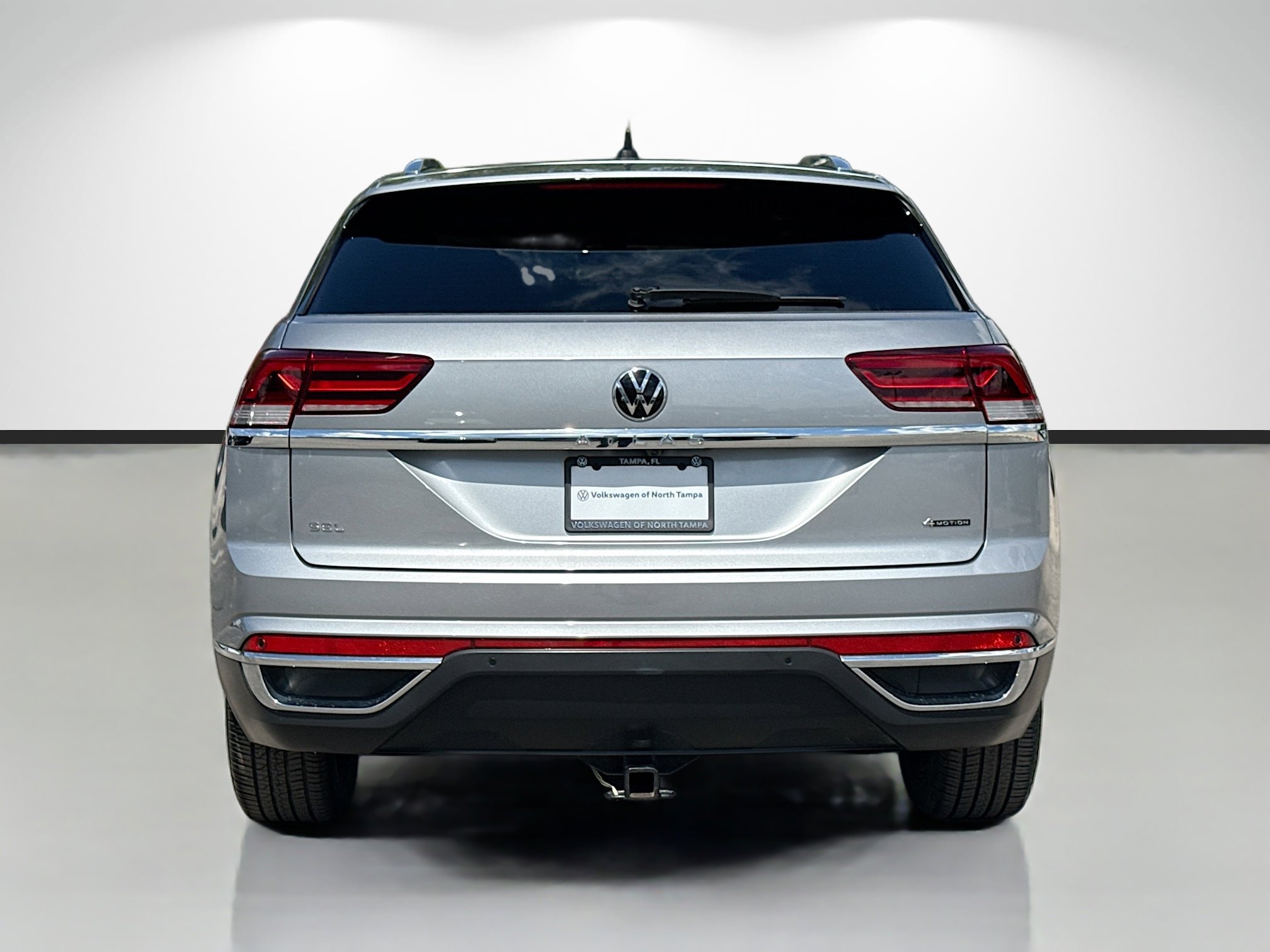 Used 2023 Volkswagen Atlas Cross Sport SEL AWD/4WD image 4