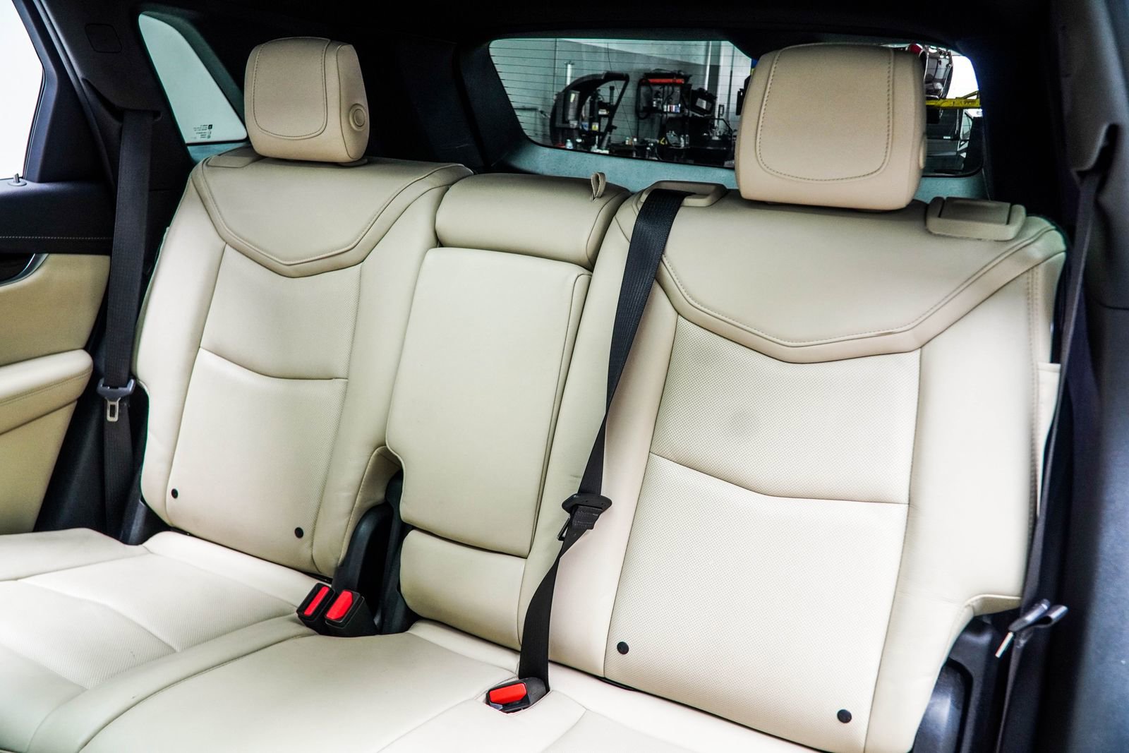 Used 2017 Cadillac XT5 Luxury w/ Driver Awareness Package image 34