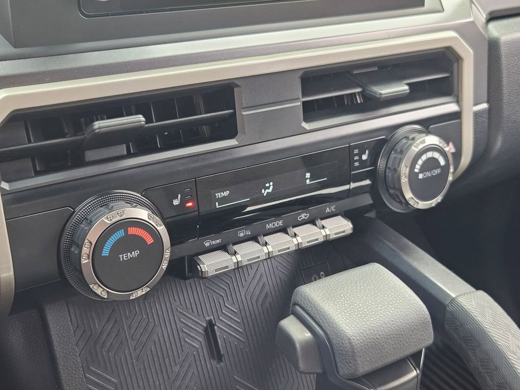 Used 2025 Toyota Tacoma SR5 AWD/4WD image 26