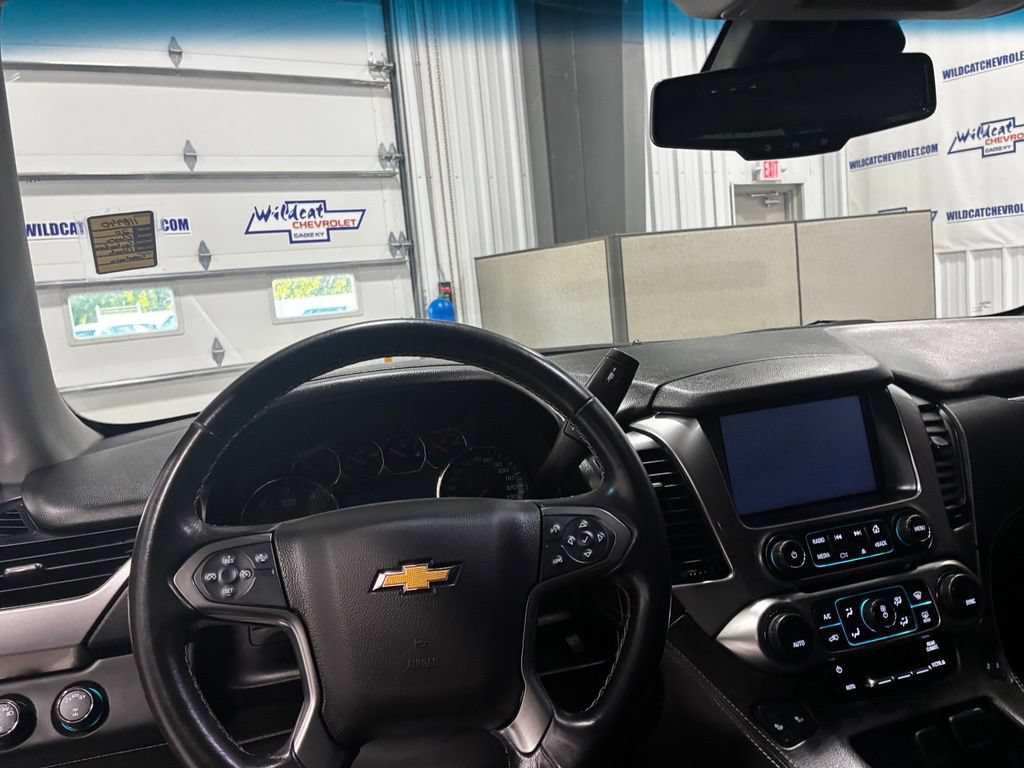 Used 2020 Chevrolet Suburban LT AWD/4WD image 2