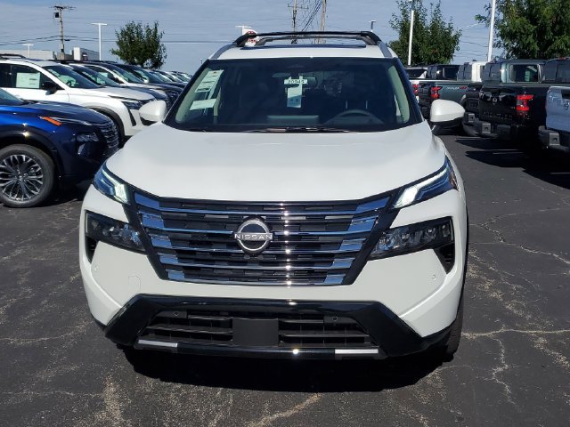 New 2026 Nissan Rogue Platinum w/ Platinum Premium Package AWD/4WD image 2