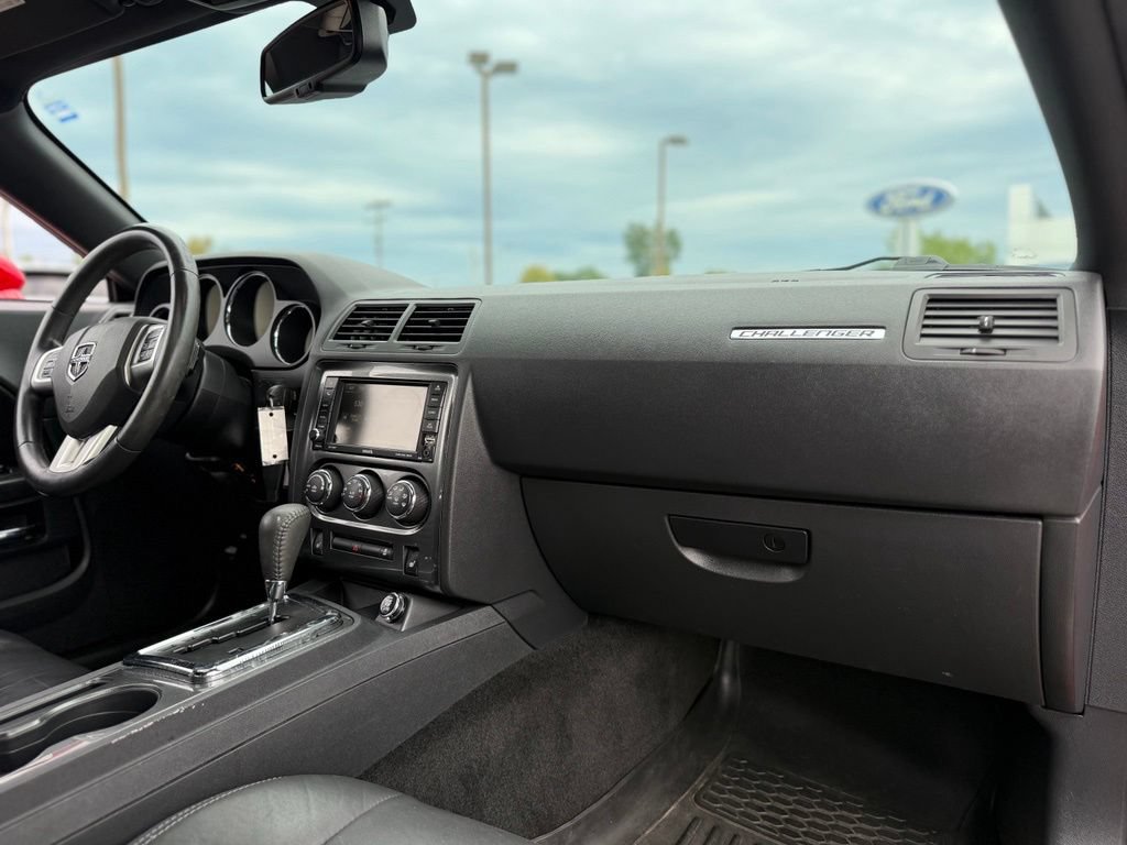 Used 2014 Dodge Challenger SXT Plus RWD image 14