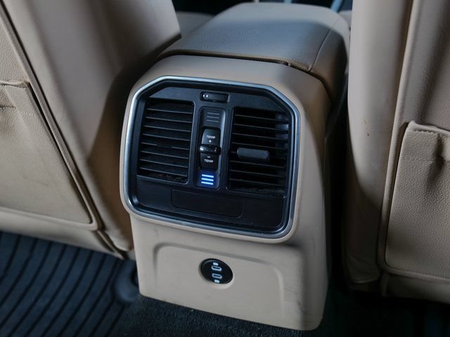 Certified 2021 Porsche Macan AWD/4WD image 25