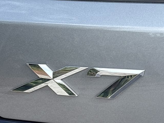 Used 2024 BMW X7 xDrive40i w/ Executive Package image 11