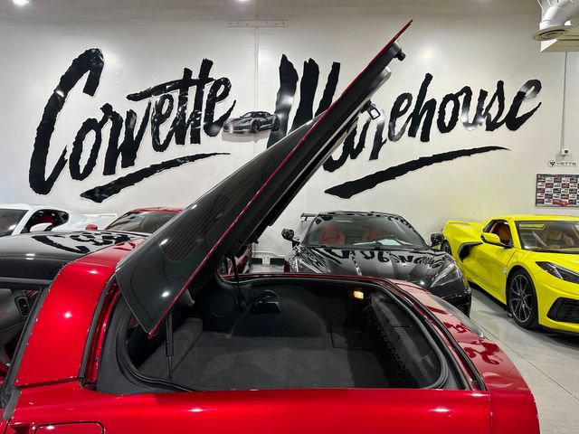 Used 2005 Chevrolet Corvette Coupe w/ Preferred Equipment Group RWD image 30