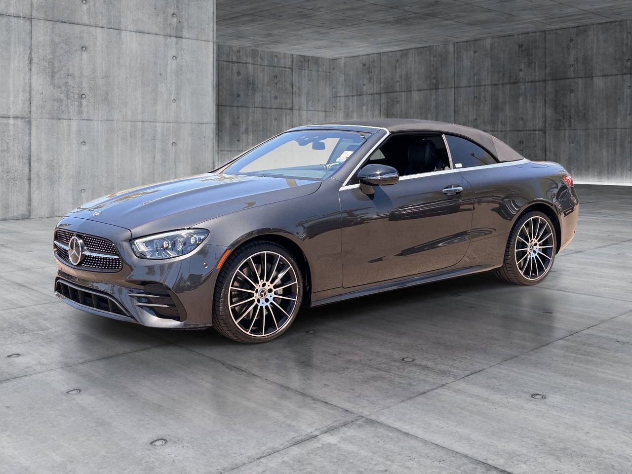 Used 2023 Mercedes-Benz E 450 4MATIC Cabriolet image 30
