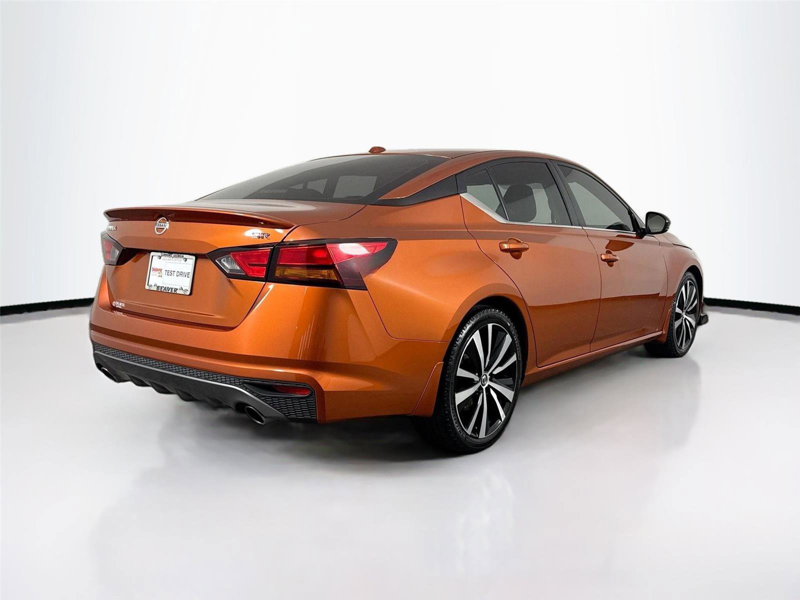 Used 2019 Nissan Altima 2.5 SR w/ SR Premium Package FWD image 2