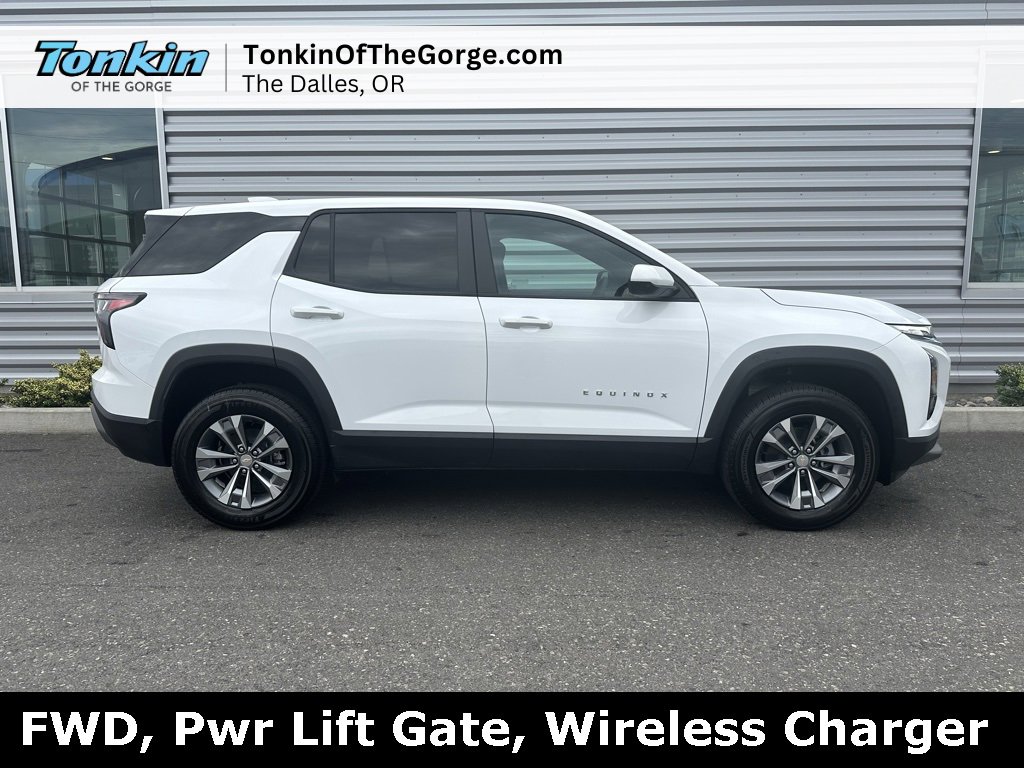 New 2026 Chevrolet Equinox LT w/ Convenience Package II image 2