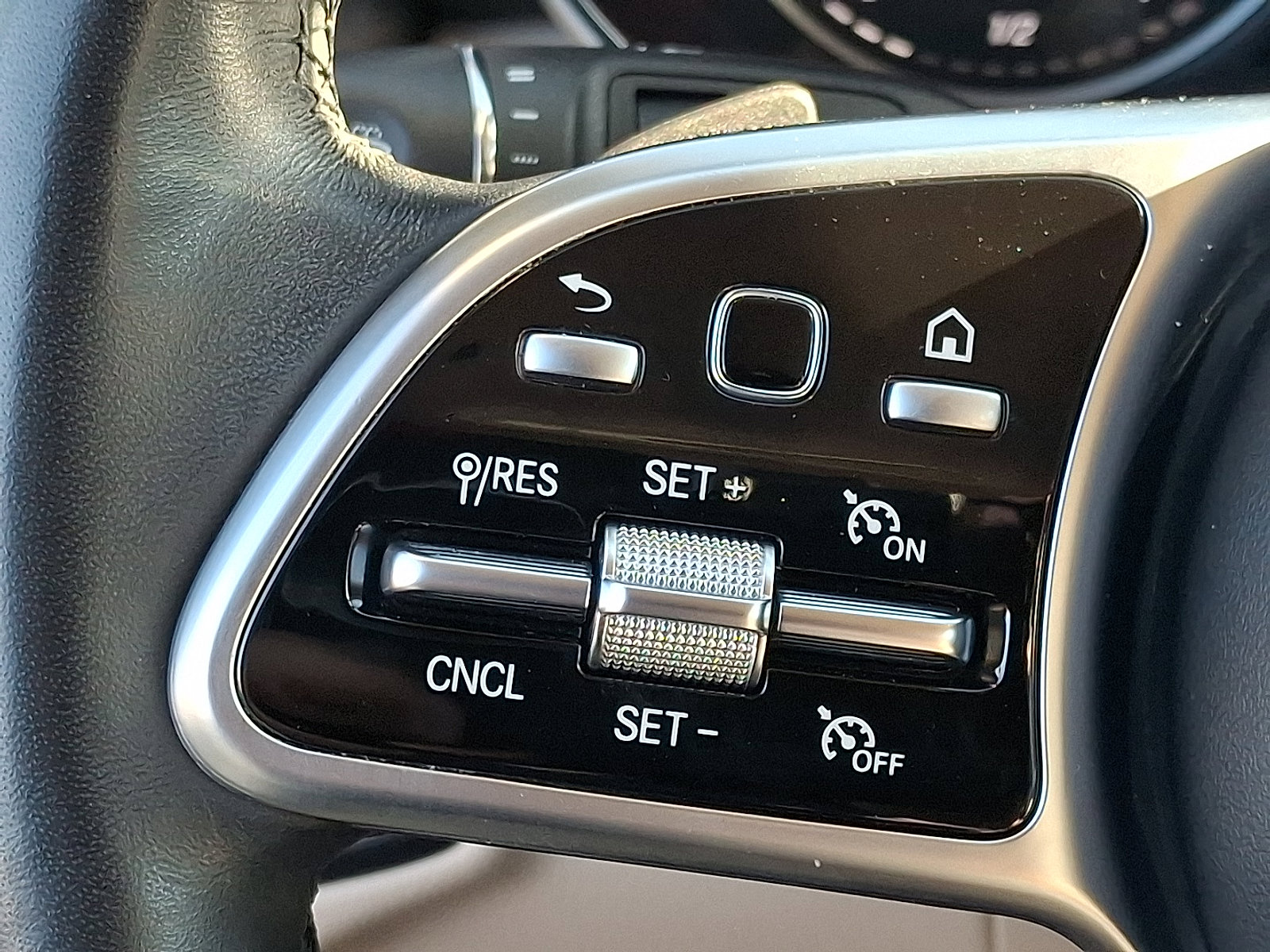 Used 2022 Mercedes-Benz GLC 300 4MATIC image 20