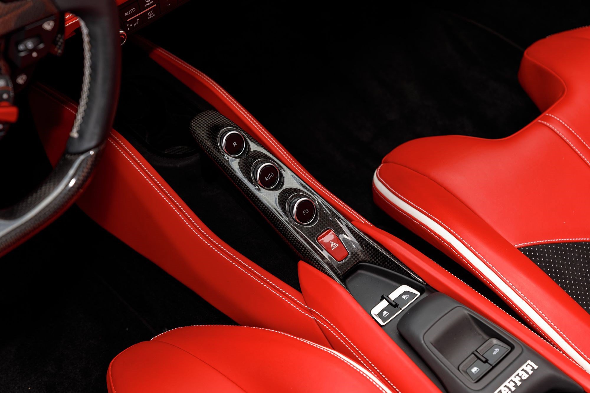 Used 2022 Ferrari F8 Tributo RWD image 31