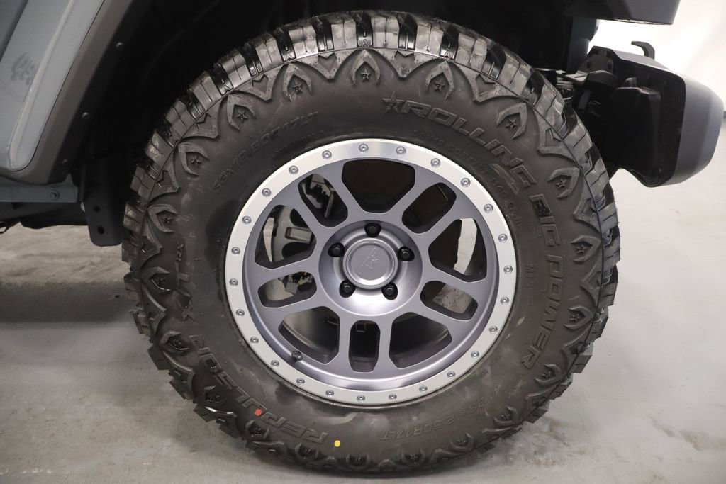 New 2025 Jeep Gladiator Sport image 25