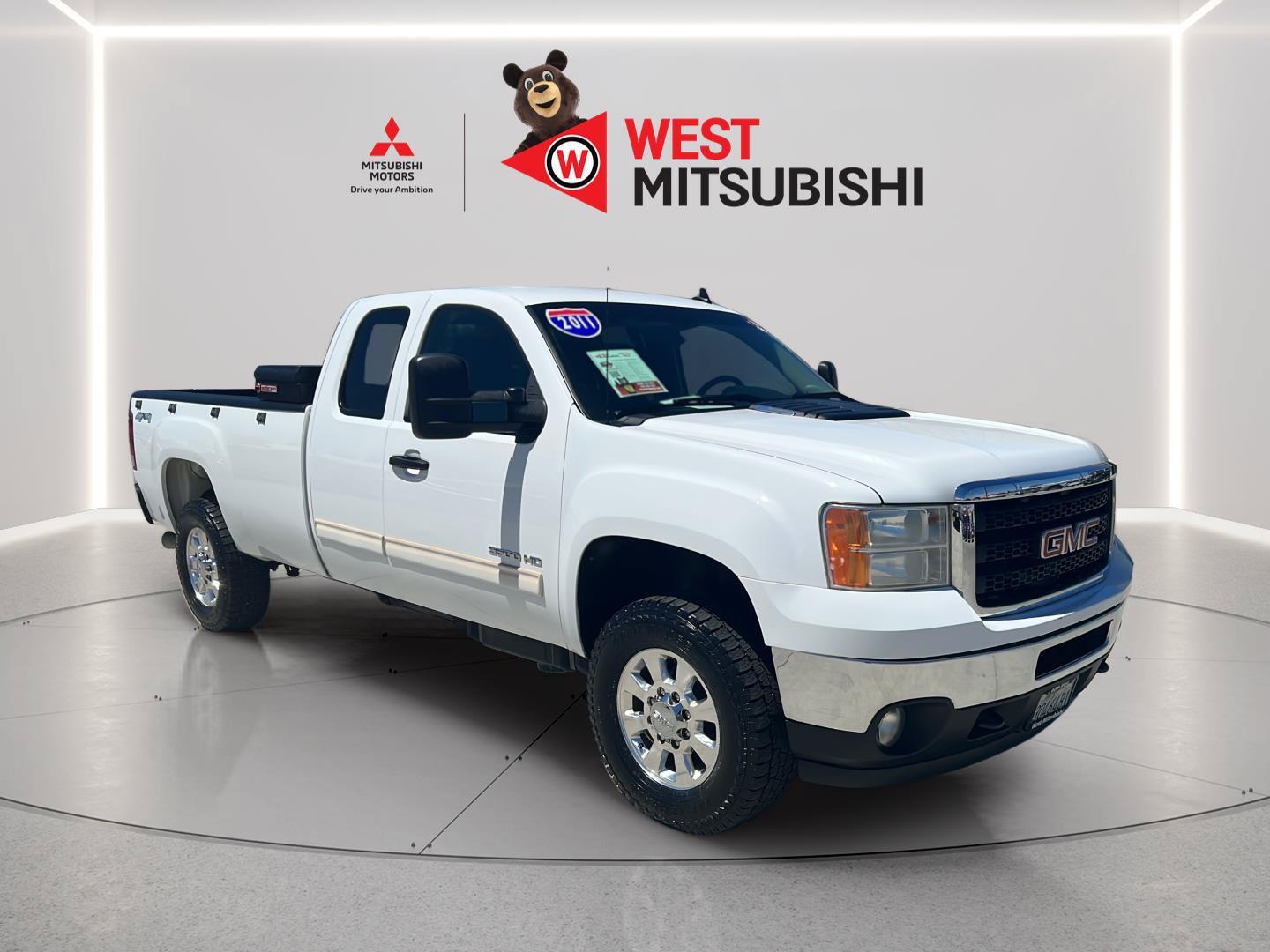 Used 2011 GMC Sierra 3500 SLE w/ SLE Preferred Package AWD/4WD image 7