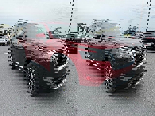 New 2025 Nissan Pathfinder Platinum w/ Cargo Package