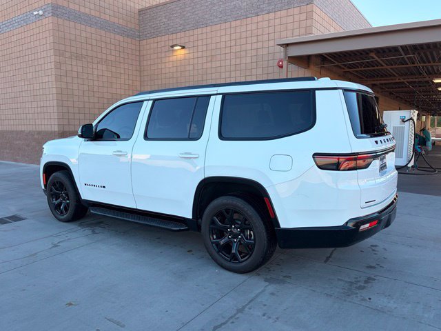 Used 2023 Jeep Wagoneer Series II AWD/4WD image 9