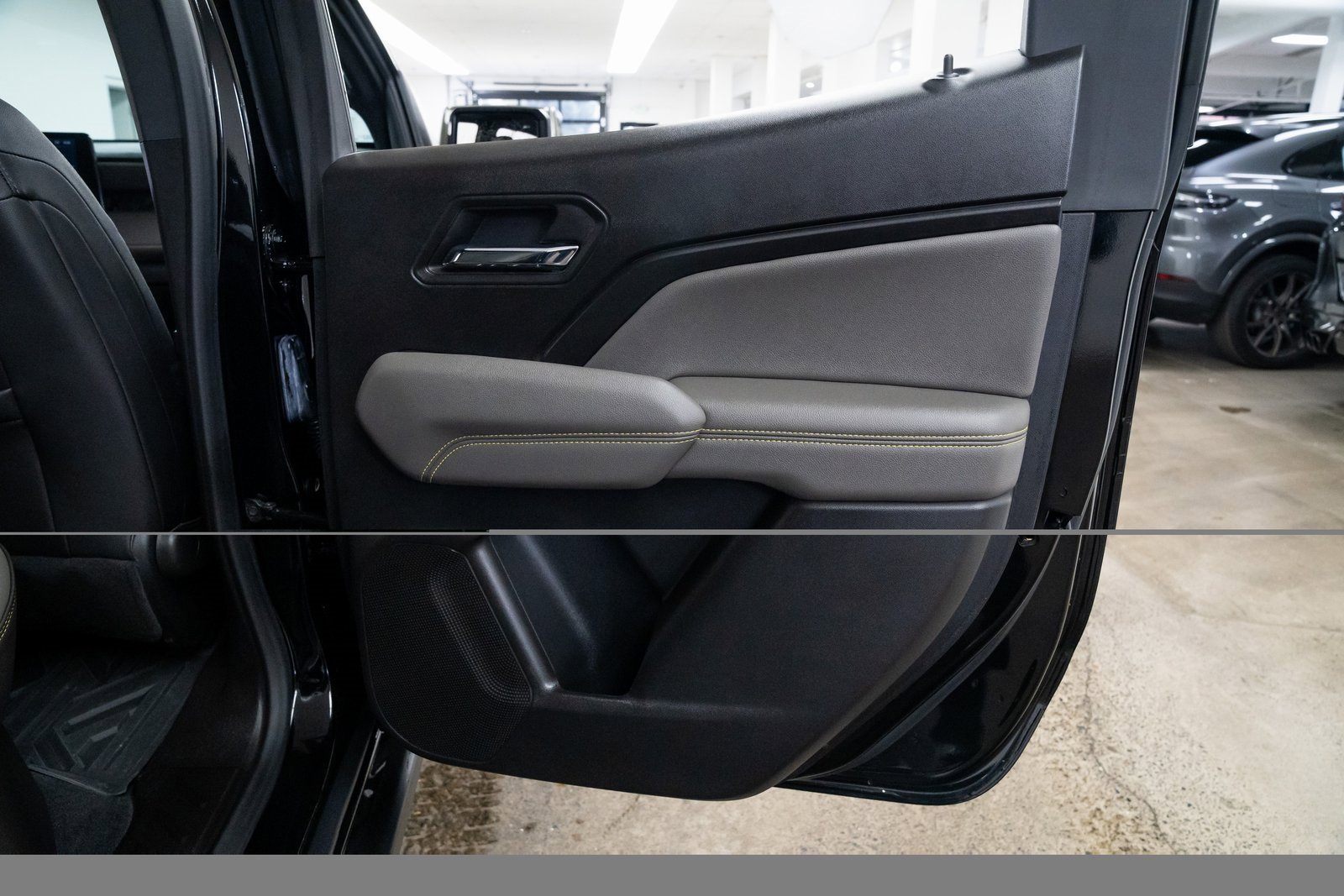 Used 2023 Chevrolet Colorado ZR2 w/ ZR2 Convenience Package III image 21