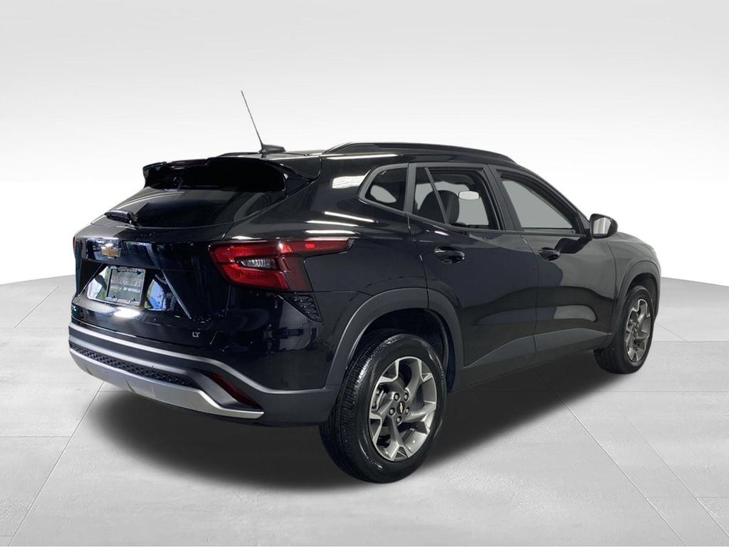 Used 2024 Chevrolet Trax LT FWD image 9
