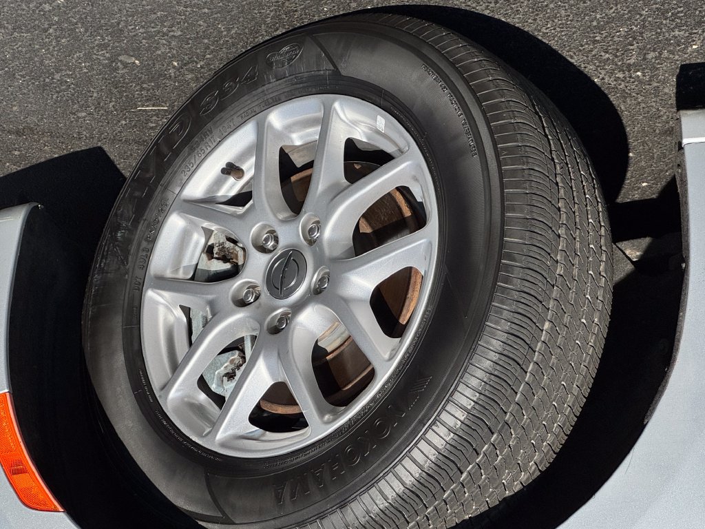 Used 2023 Chrysler Pacifica Touring-L FWD image 9