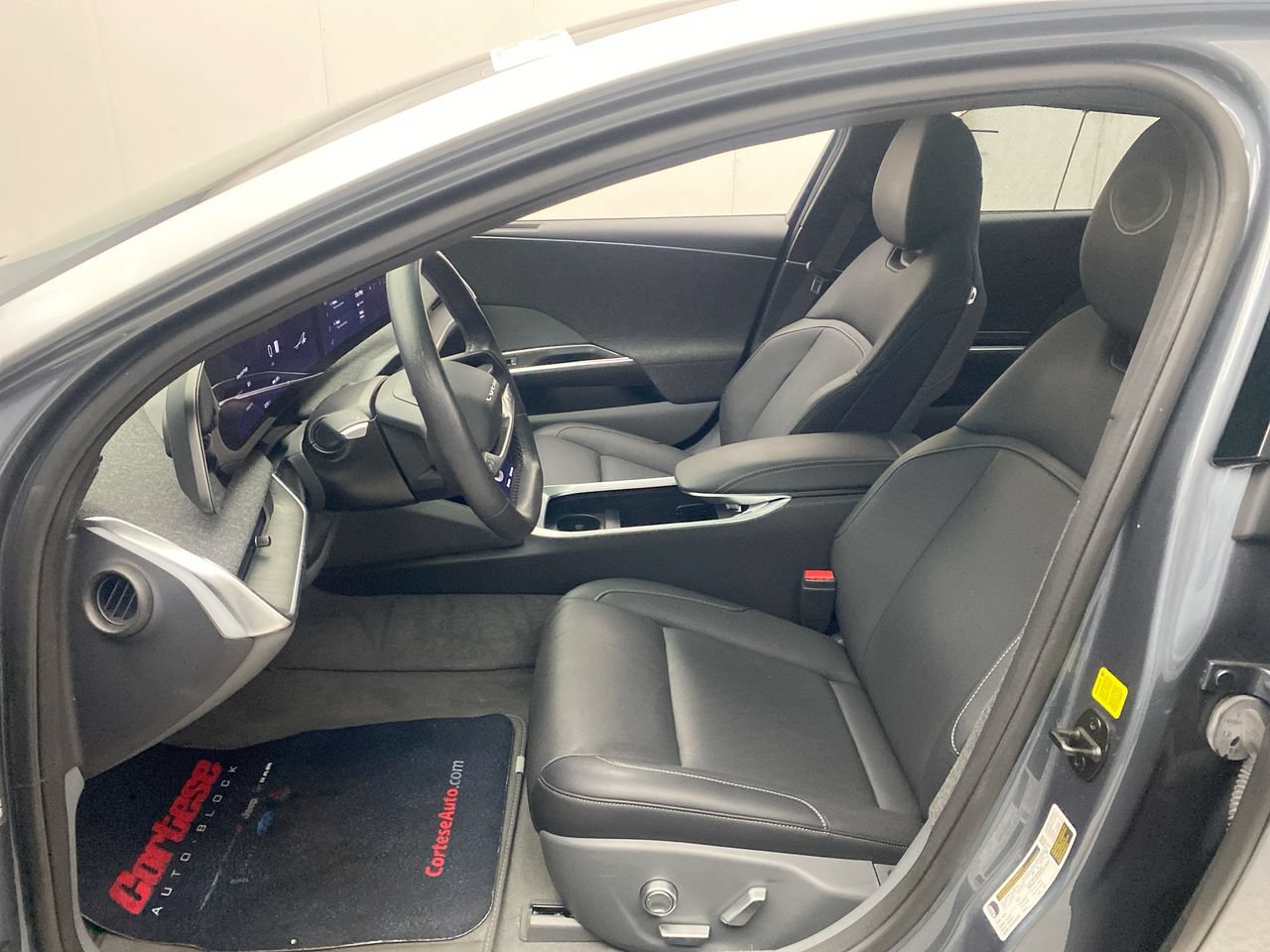 Used 2024 Lucid Air Touring AWD/4WD image 14