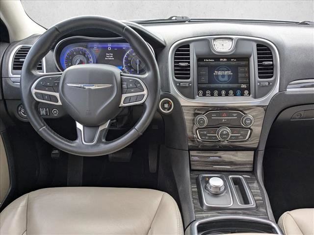 Used 2017 Chrysler 300 Limited image 16