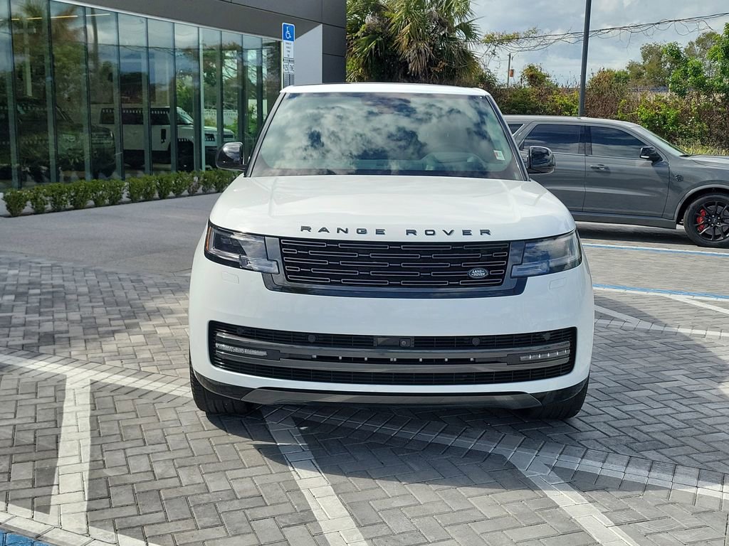Certified 2024 Land Rover Range Rover SE image 8