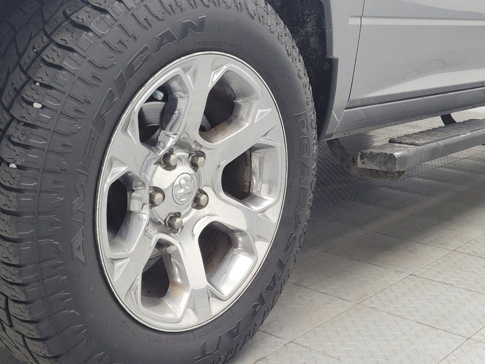 Used 2021 RAM 1500 Classic SLT RWD image 31
