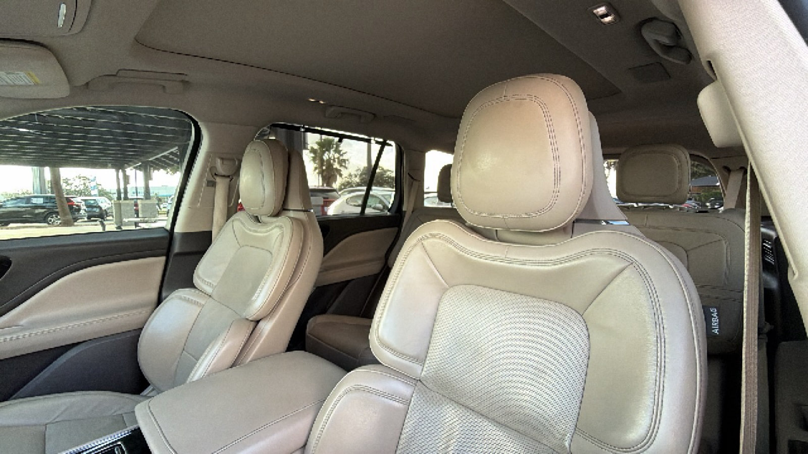Used 2020 Lincoln Aviator Reserve w/ Equipment Group 201A RWD image 16