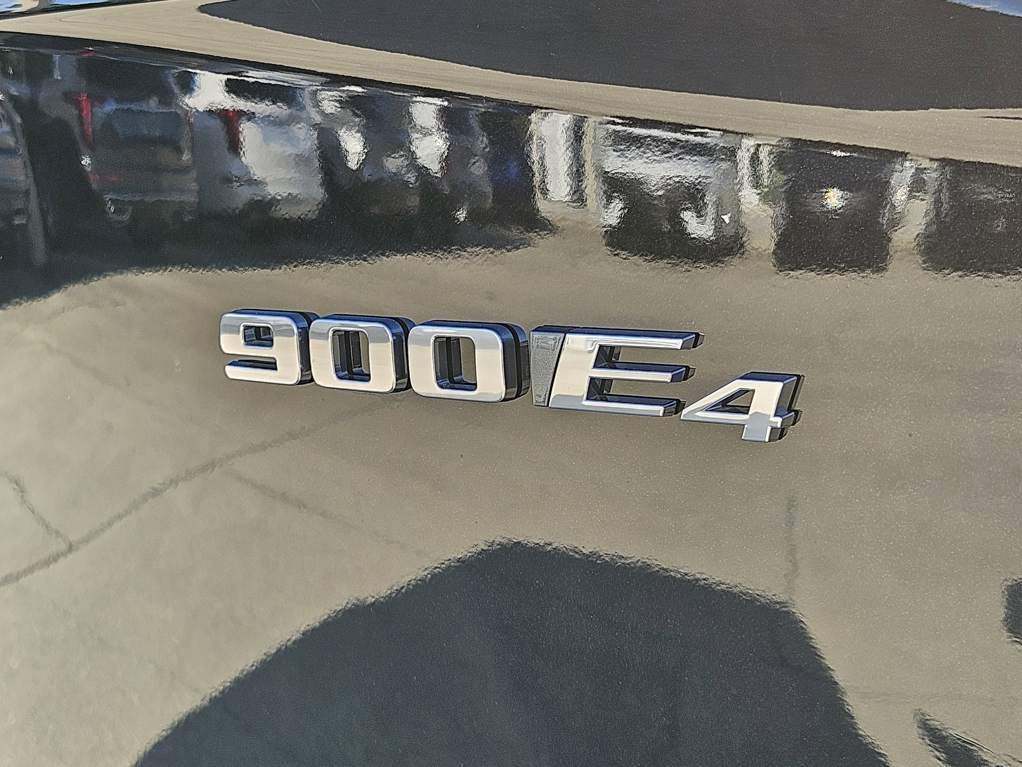 New 2026 Cadillac Vistiq Premium Luxury w/ LPO, Floor Liner Package image 48