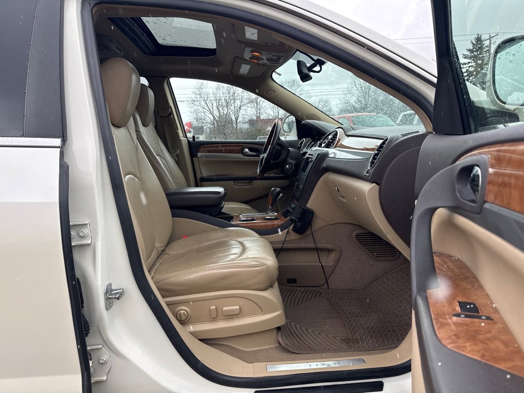 Used 2009 Buick Enclave CXL w/ Entertainment Package #3 image 14