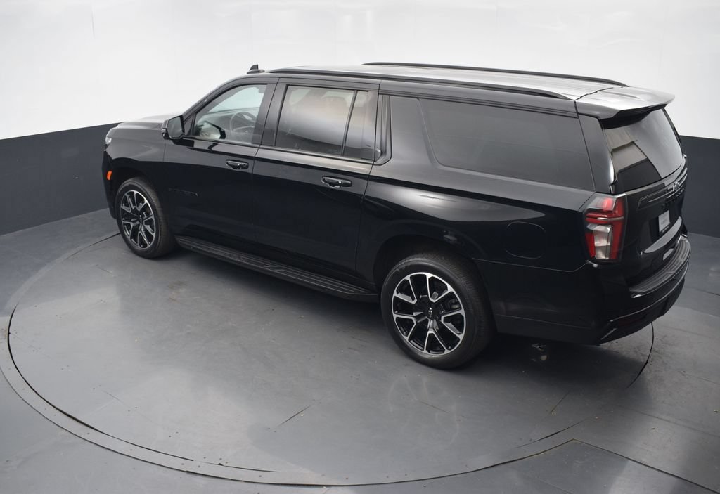 Used 2023 Chevrolet Suburban RST w/ Luxury Package AWD/4WD image 46
