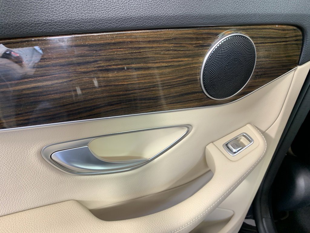 Used 2020 Mercedes-Benz C 300 Sedan image 34