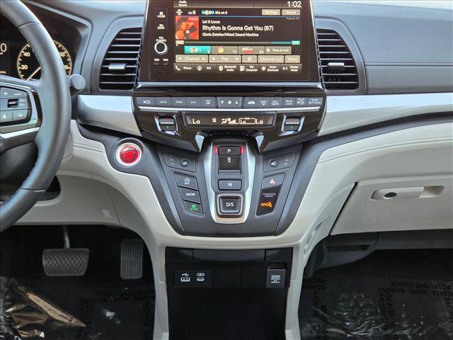 Used 2025 Honda Odyssey EX-L image 16